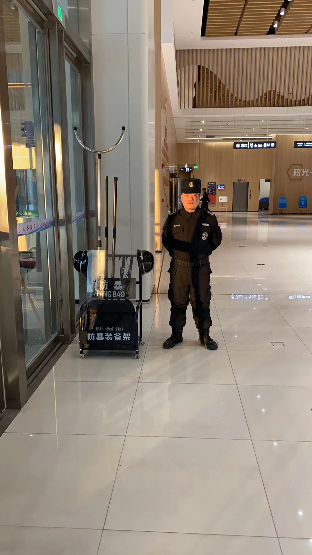 2-24010Q00523309.jpg 安保服務品質(zhì)升級中……(圖2)